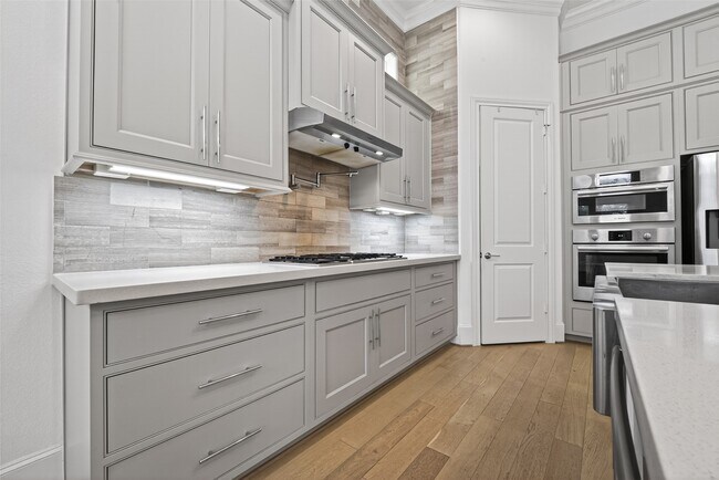 Building Photo - 2713 Kinsley Oaks Dr