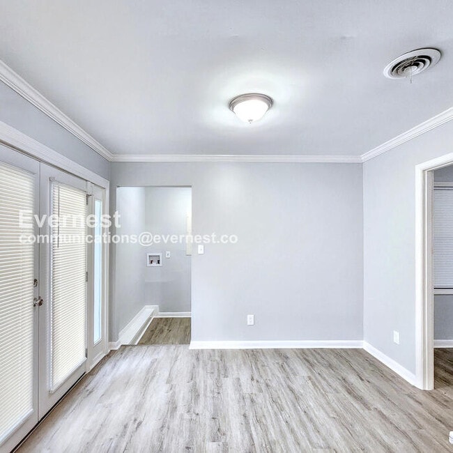 Building Photo - 1079 Shieldcrest Way