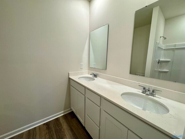 Building Photo - 3240 Cool Spgs Ave SW