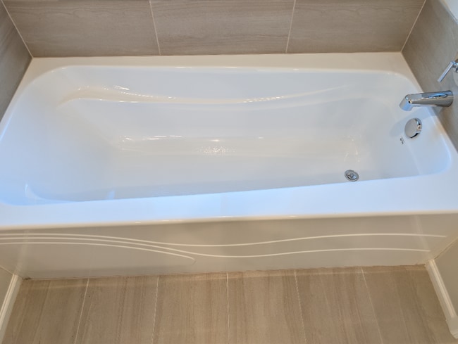 Building Photo - 912 119th Ave SE