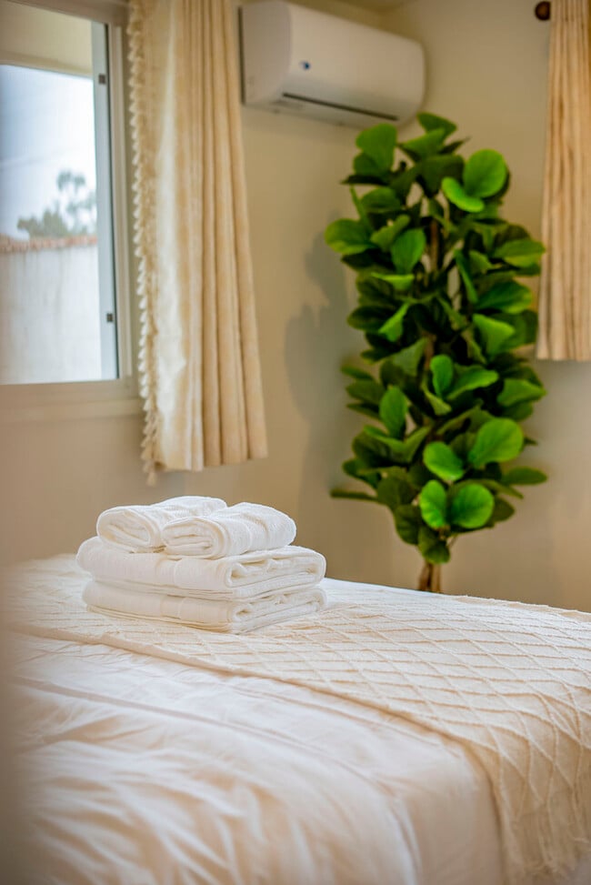 Building Photo - Furnished 3BR Glendora Home | Quiet Retreat + Parking