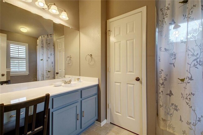 Building Photo - 3303 Cave Dome Path