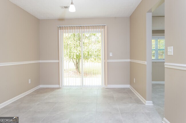 Building Photo - 5722 Phillips Dr