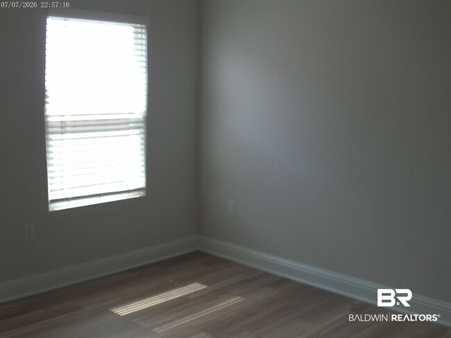 Building Photo - 1069 Hayward Lp