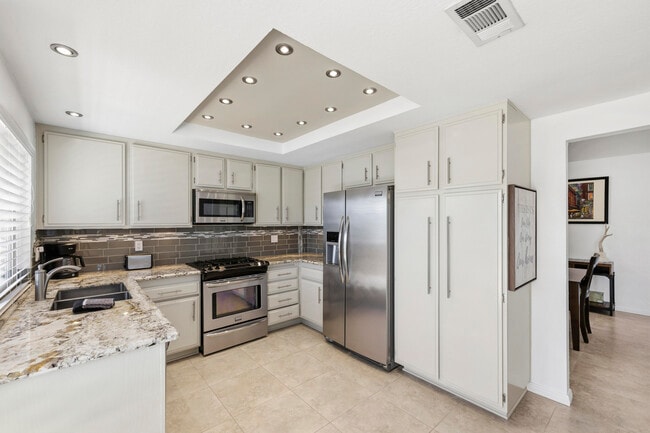 Building Photo - 41517 Armanac Ct