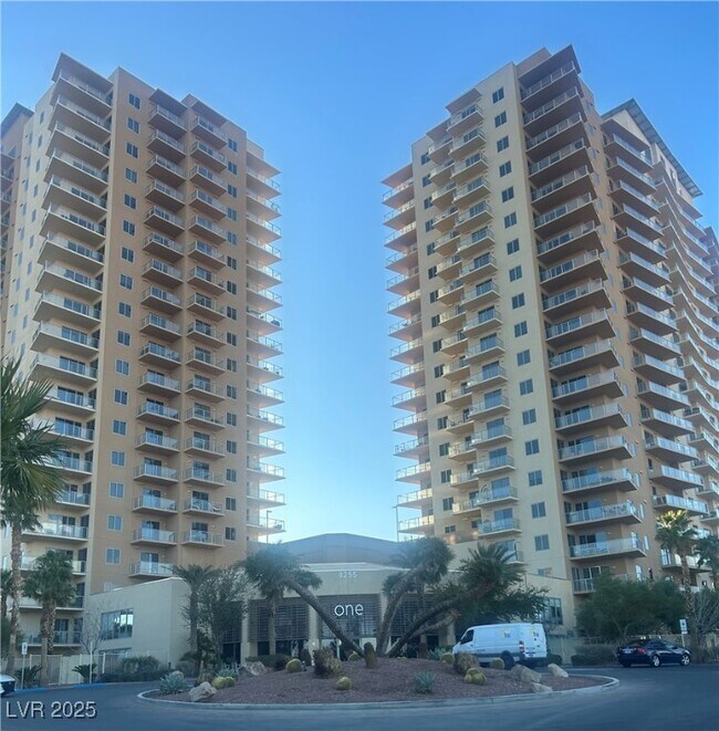 Building Photo - 8255 S Las Vegas Blvd