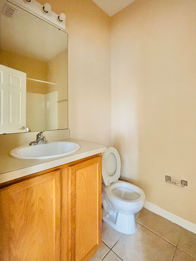 Building Photo - 1707 Retreat Cir