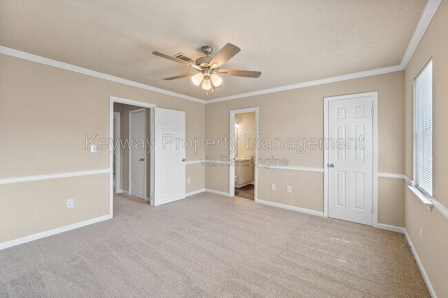 Building Photo - 3930 Almon Dr