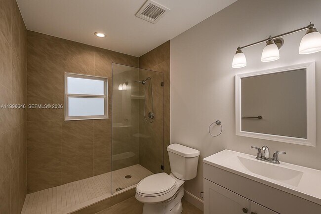 Building Photo - 116 NW 4th Ave