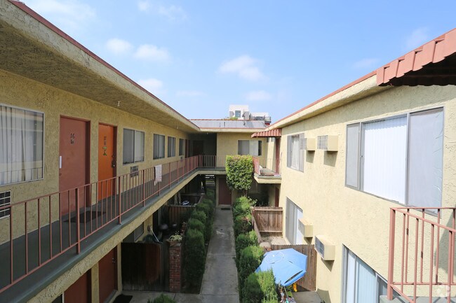 Courtyard - 3748 Midvale Ave