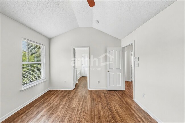 Building Photo - 14842 Jerpoint Abby Dr