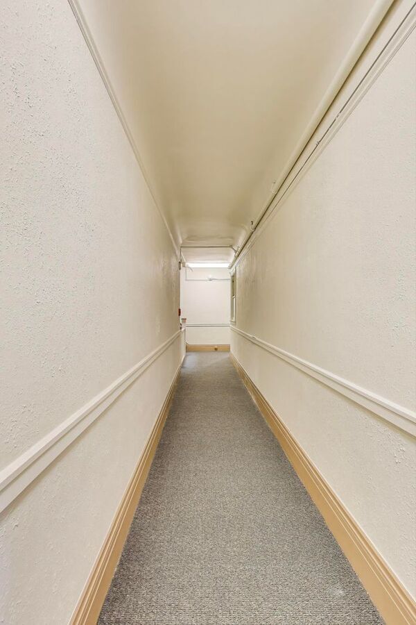 Building Photo - 1600 California St