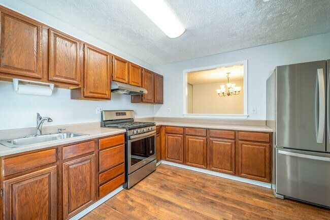 Building Photo - Updated two-bedroom, two-bathroom condo in...