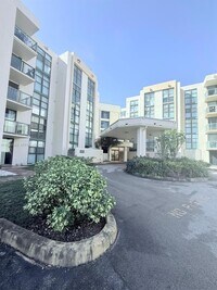 Building Photo - 2055 SW 122nd Ave