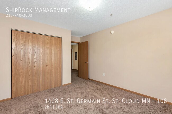 Building Photo - 1428 E St Germain St