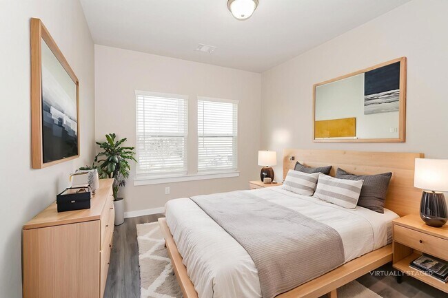 Building Photo - 309 N Centro Cir