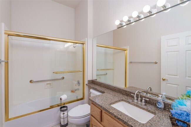 Building Photo - 107 Yaupon Ln