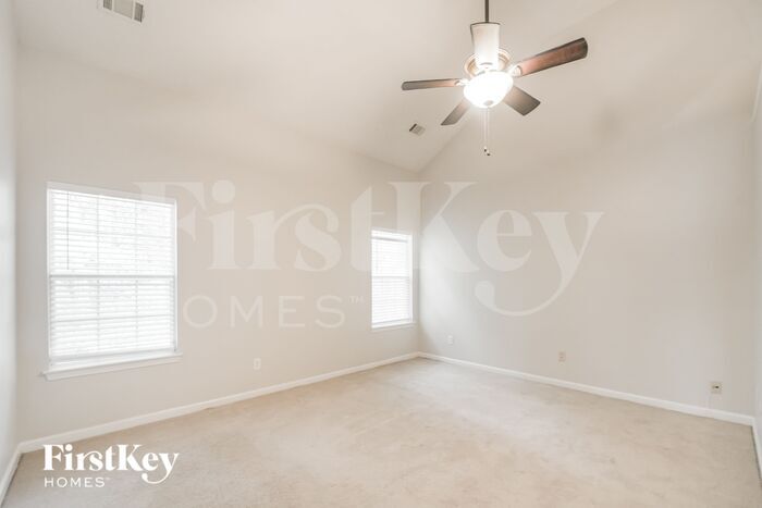 Building Photo - 4564 Glider Cir