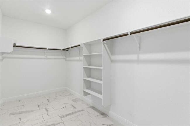 Building Photo - 2032 Rushing Ranch Path