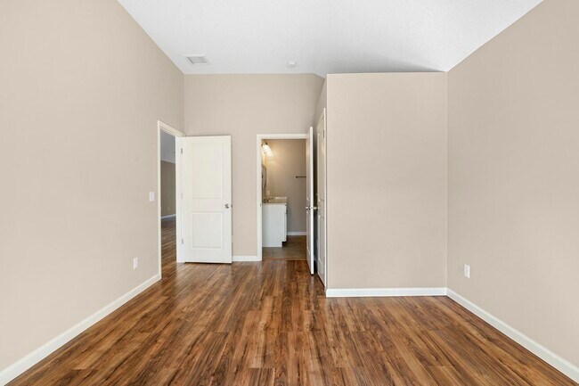 Building Photo - 231 Majorca Rd