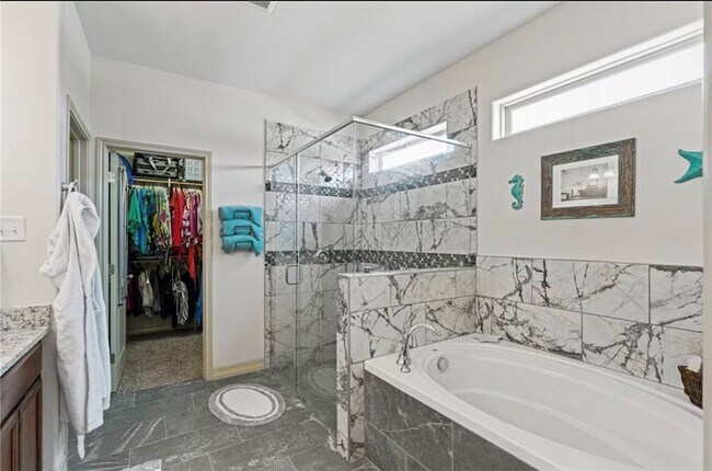 Building Photo - 3137 Piranha Dr