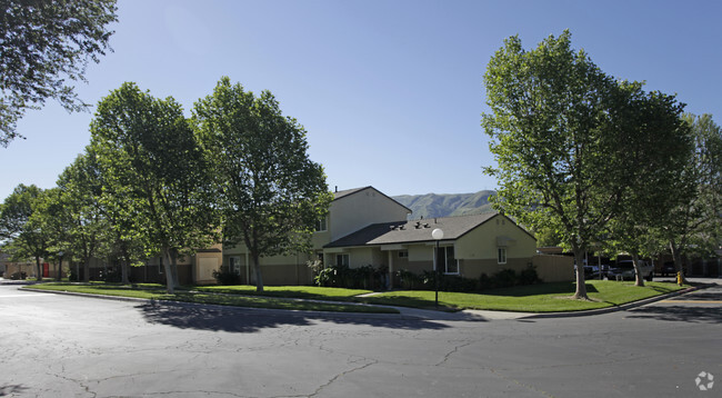 Building Photo - Rancho Sespe