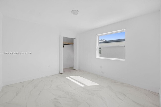 Building Photo - 1445 NW 34th St