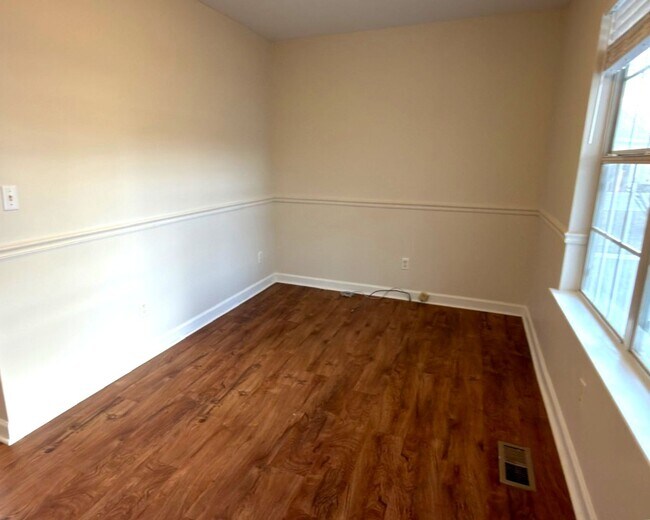 Building Photo - Spacious 5 bedroom 2 and a half bath home in Ringgold, GA