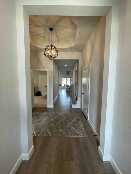 Building Photo - 2607 Bayrose Dr