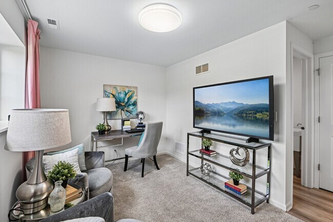 Building Photo - 1611 Bentz Way