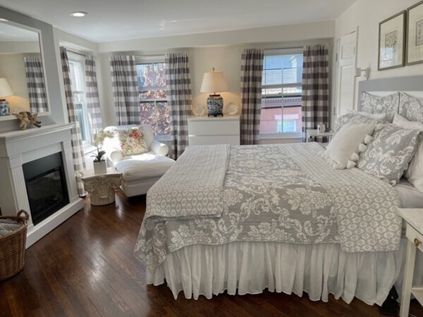 Building Photo - 86 Revere St