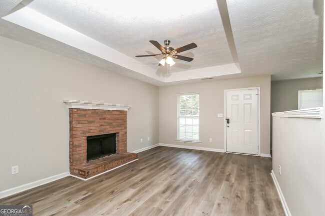 Building Photo - 1100 Overlook Dr