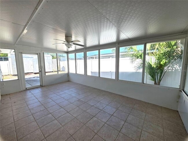 Building Photo - 1770 Elm Dr