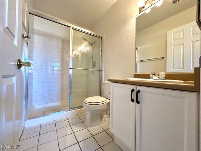 Building Photo - 2611 Glen Green Ave