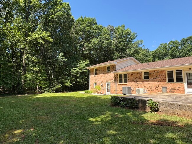 Building Photo - 441 Toll Gate Rd