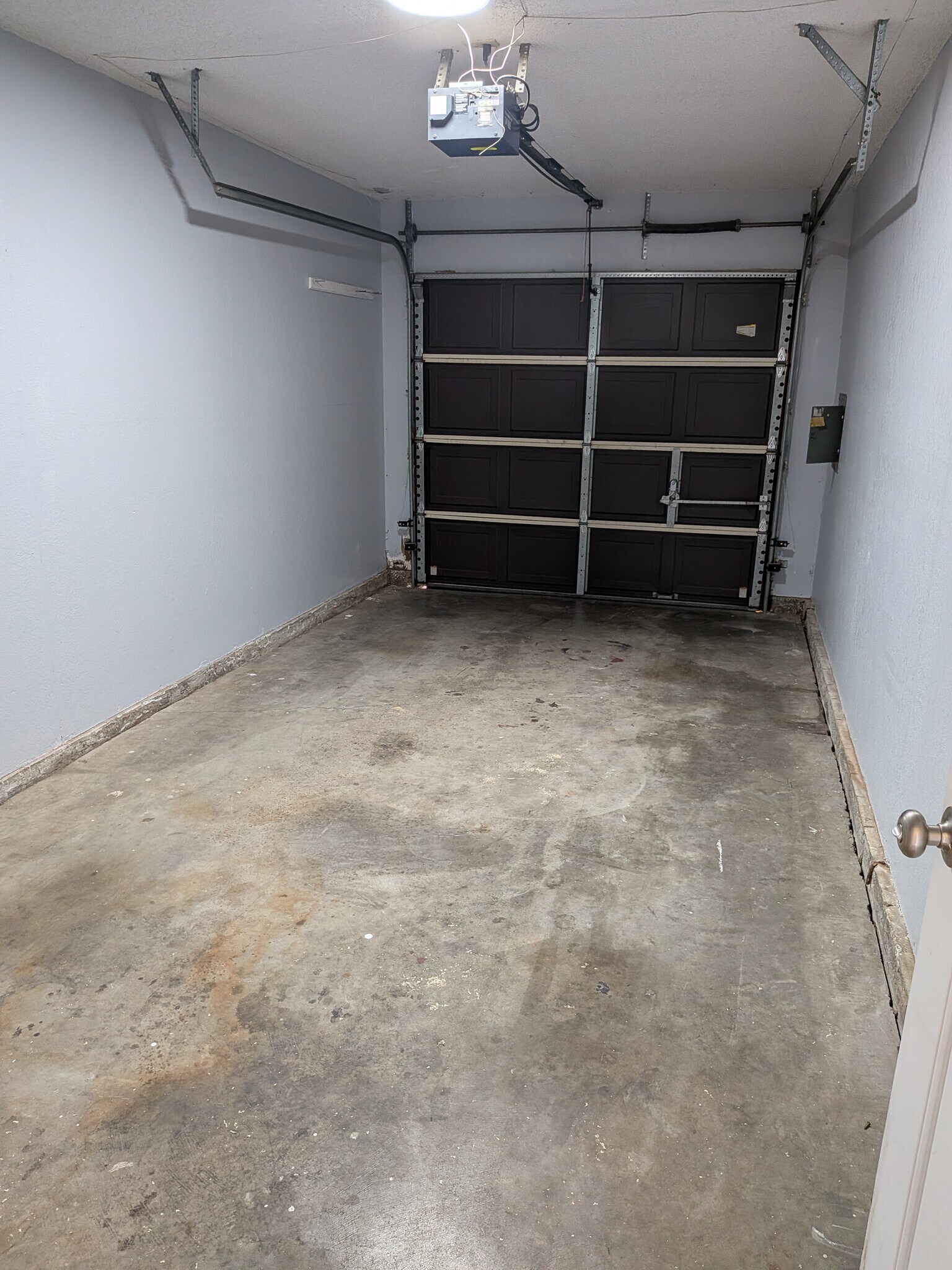 Building Photo - 712 Swan Lake Rd