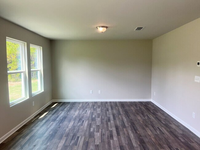 Building Photo - Wonderful Home in The Highlands