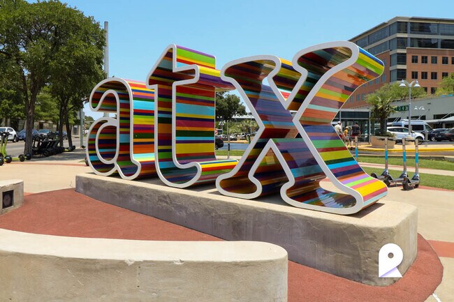 Building Photo - 1211 W 8th St