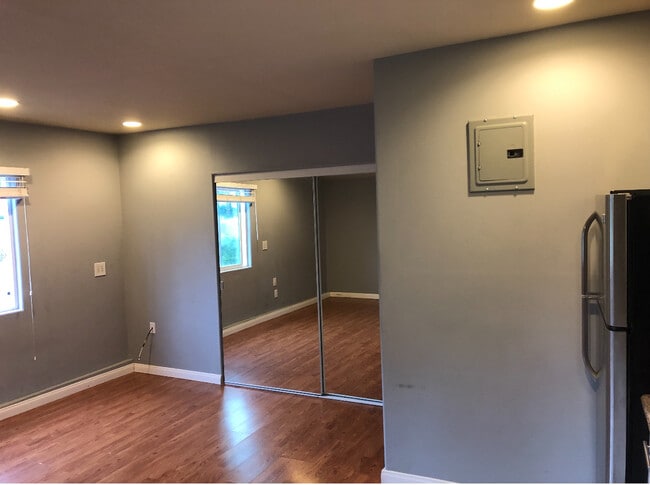 Building Photo - 18953 Bessemer St