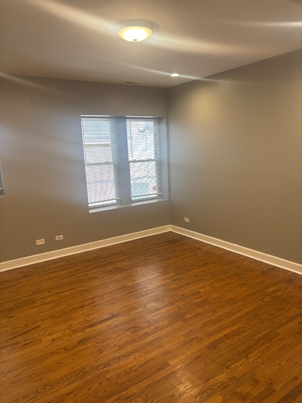 Building Photo - 7725 S Kingston Ave