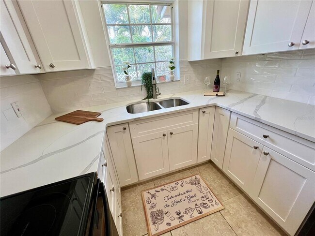 Building Photo - 11315 3rd St E