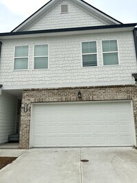 Building Photo - 4546 Bishops Ln