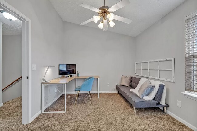 Building Photo - 1504 Sprucedale Dr