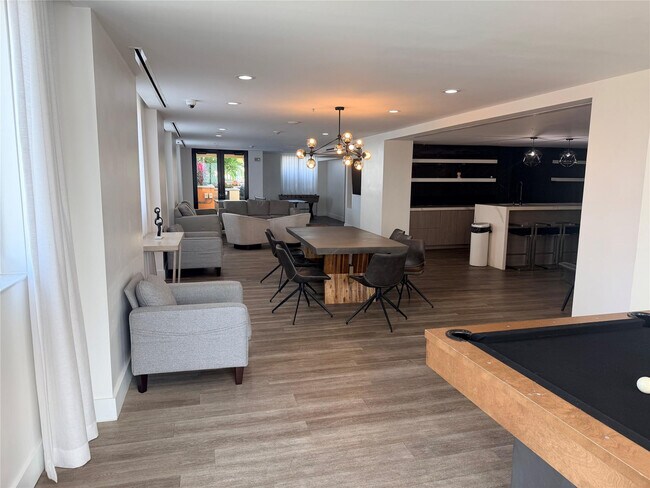 Building Photo - 100 N Federal Hwy