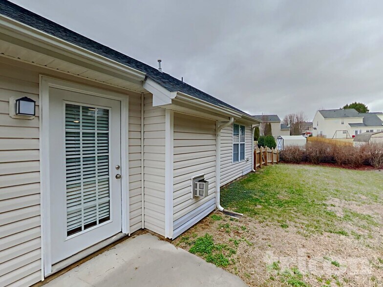 Building Photo - 285 Stone Meadow Ct