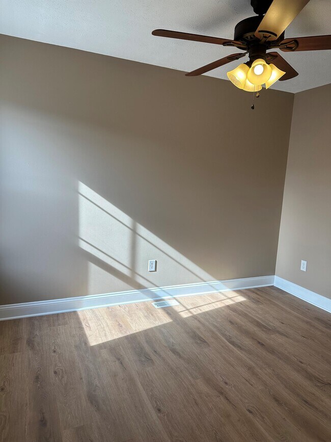 Building Photo - 4230 Arbor Green Way