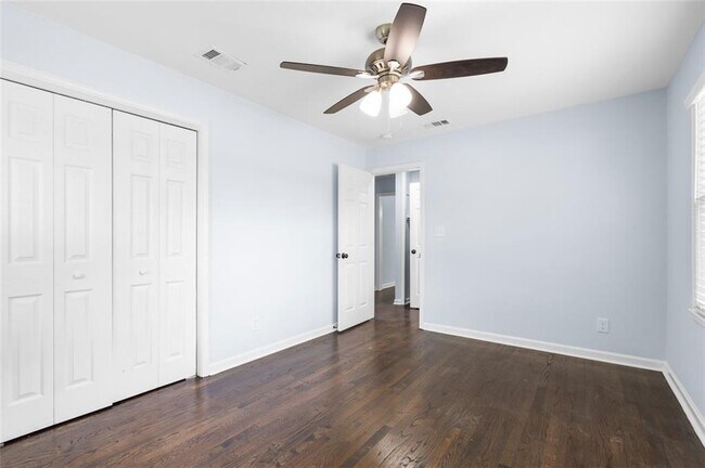 Building Photo - 1824 Atherton Dr