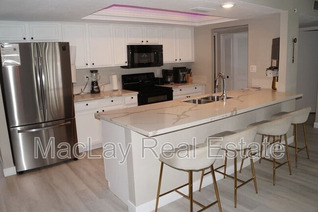 Building Photo - 1732 E Hermosa Dr