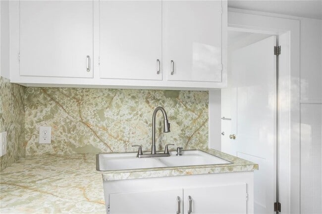 Building Photo - 97 Bliss Mine Rd