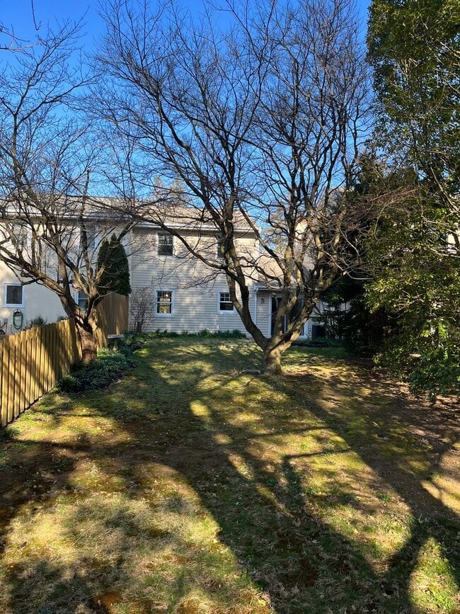Building Photo - Beautifully updated 3 bedroom home in Ambler!!